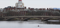 Harvard demanda a la administración Trump por prohibir la inscripción de estudiantes extranjeros